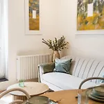 Hop Nest Centrum Apartmán *